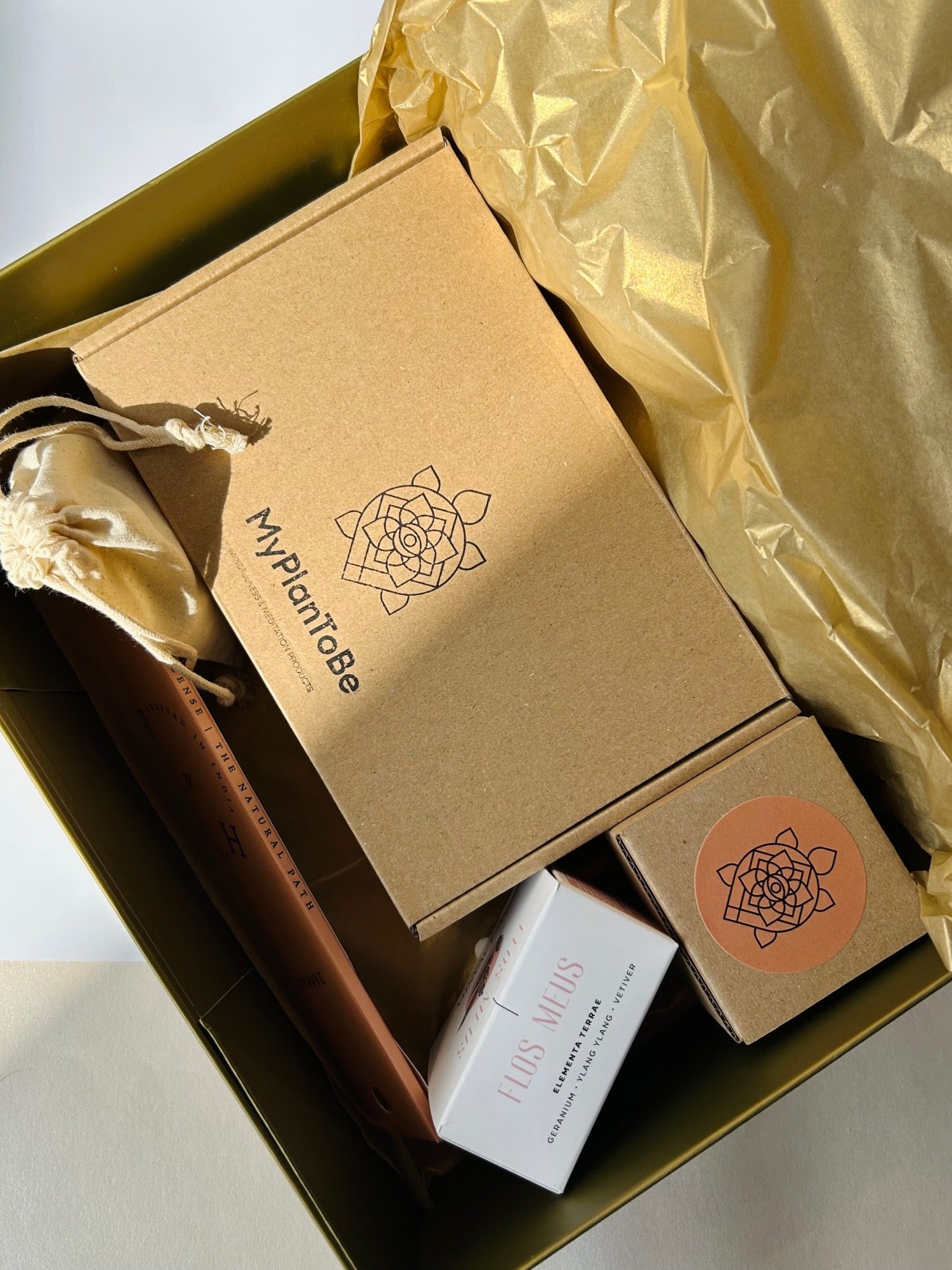 My Golden Box / Подаръчна кутия