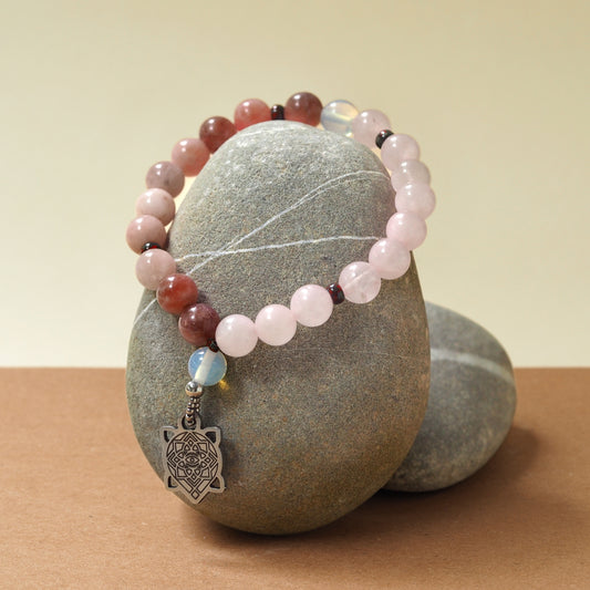 FUSION POINT / гривна – броеница / розов кварц, ахат и лунен камък